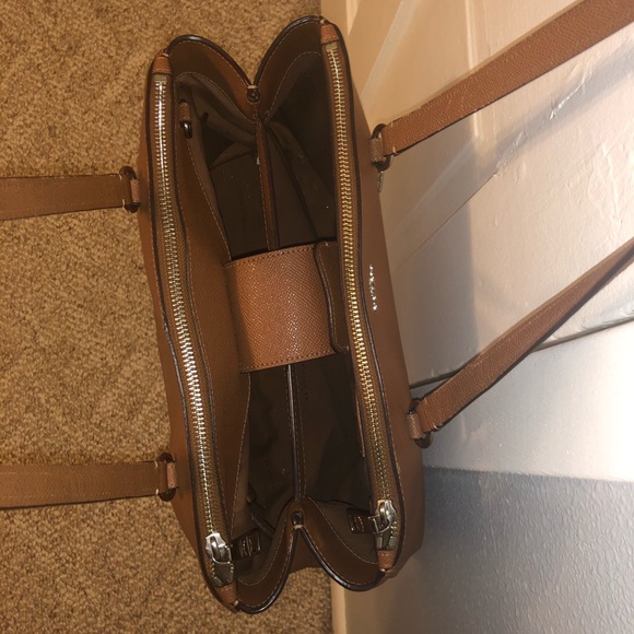 Coach purse - Picture 5 of 7